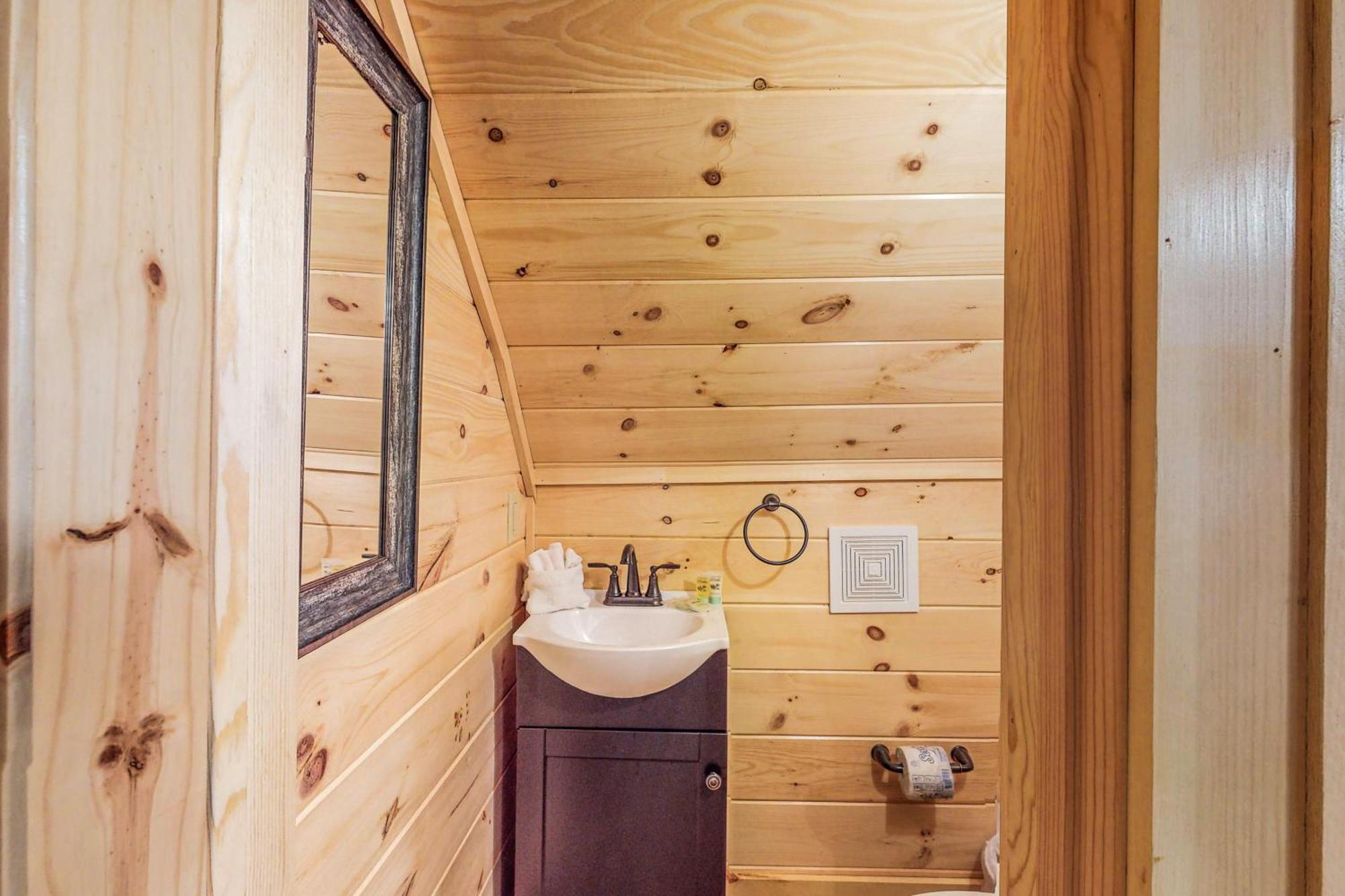 Up The Creek Villa Gatlinburg Exterior photo